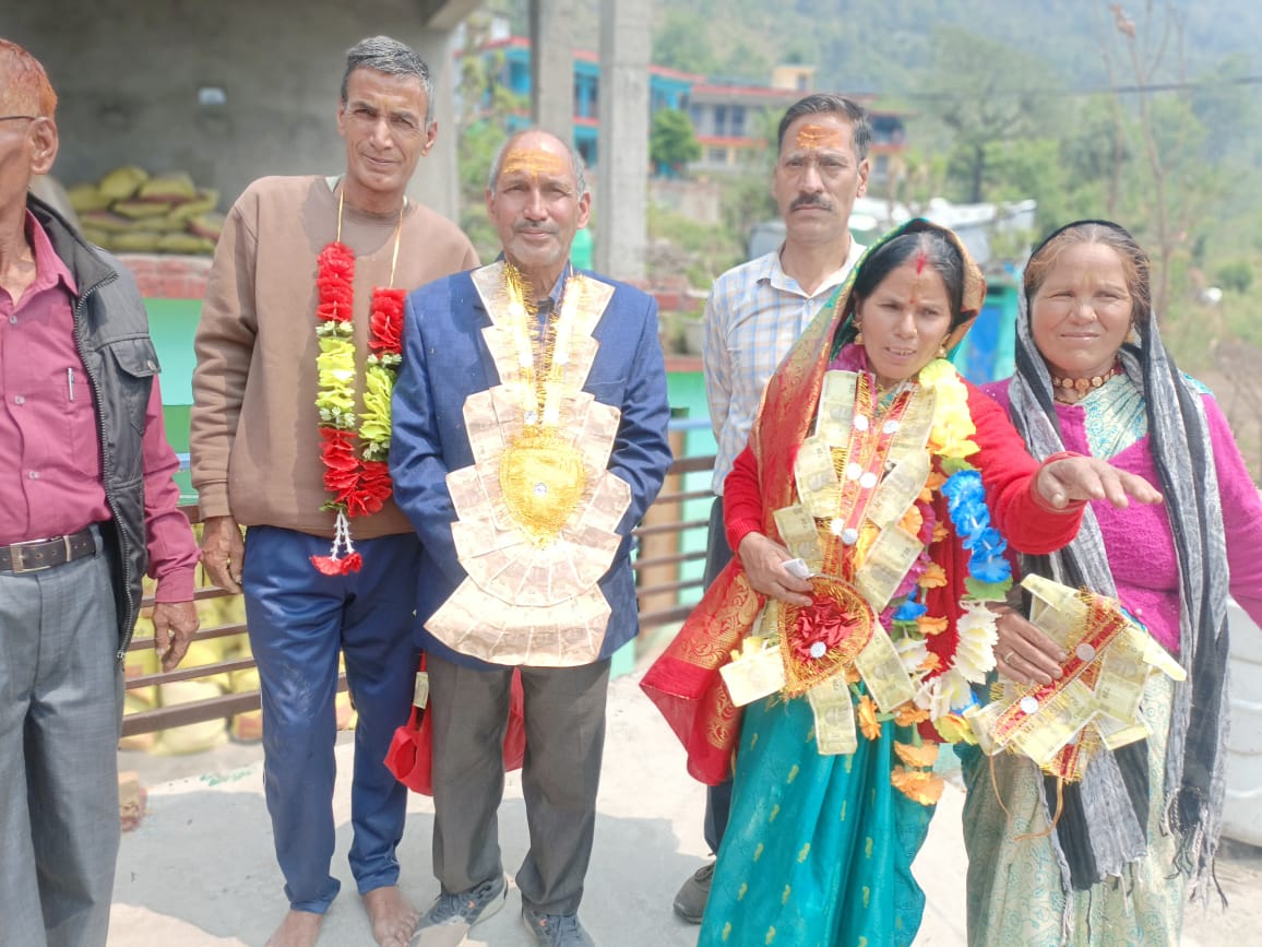 श्री बदरीनाथ-केदारनाथ मंदिर समिति के विद्युत कर्मी मदन धर्म्वाण सेवानिवृत्त, उखीमठ में हुआ भव्य विदाई समारोह