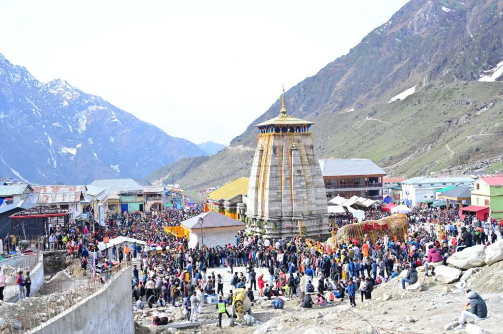 चारधाम यात्रा 2025: अब तक 23.5 लाख श्रद्धालुओं ने कराया पंजीकरण, ऑफलाइन रजिस्ट्रेशन में भी तेजी