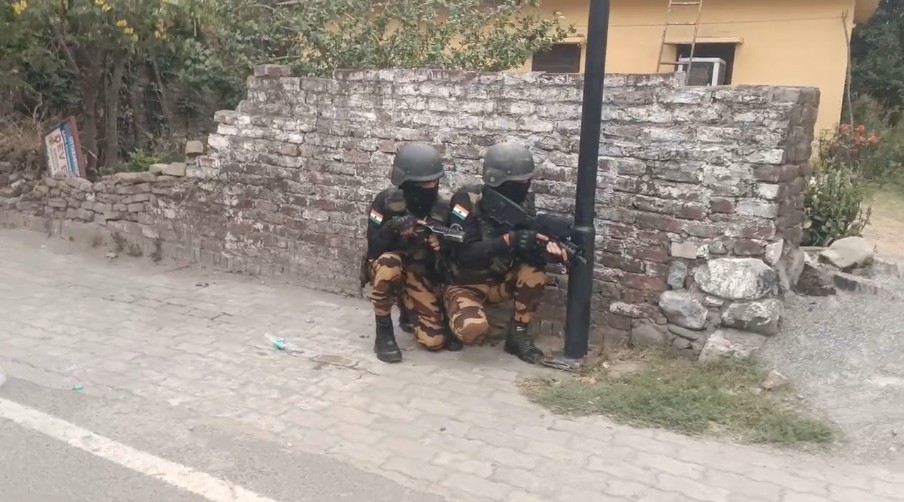 हल्द्वानी वॉकवे मॉल में आतंकी हमले की मॉकड्रिल, पुलिस और सेना का रेस्क्यू ऑपरेशन