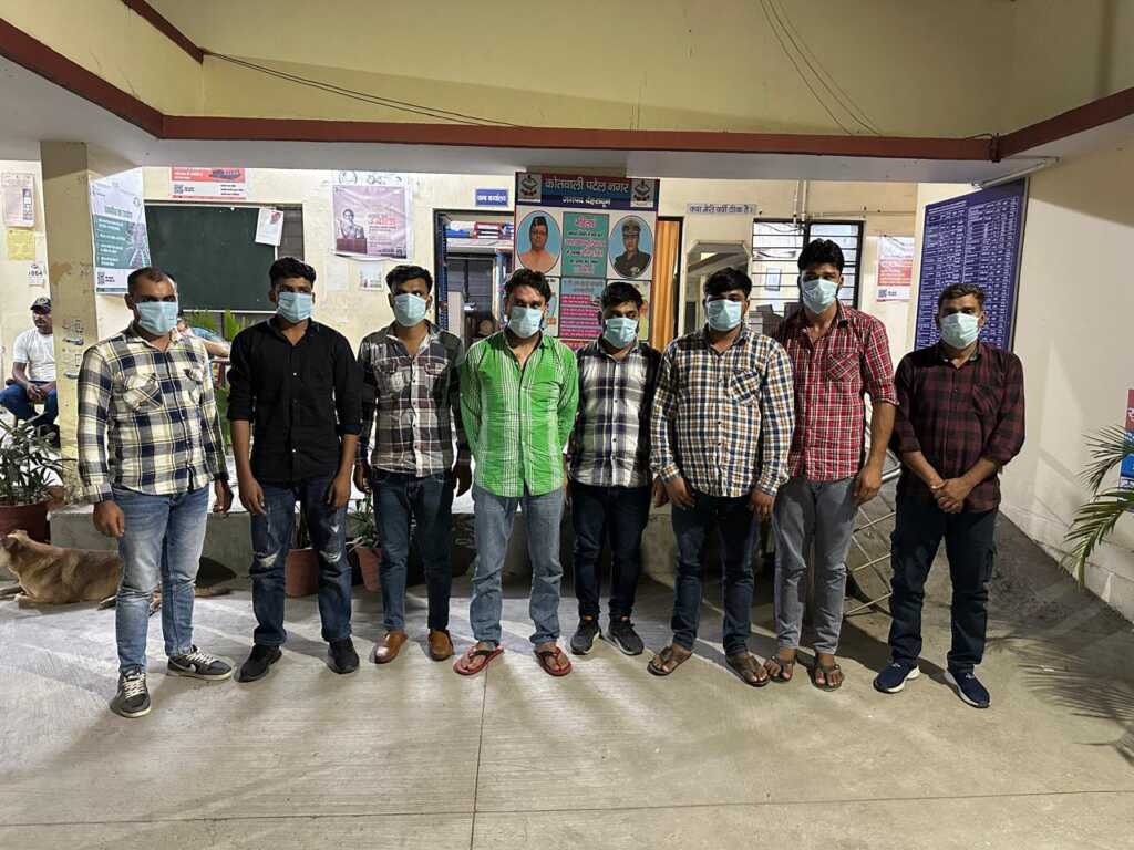 दून पुलिस की बड़ी कार्रवाई: नवोदय विद्यालय समिति परीक्षा में ब्लूटूथ डिवाइस के साथ 17 अभ्यर्थी गिरफ्तार