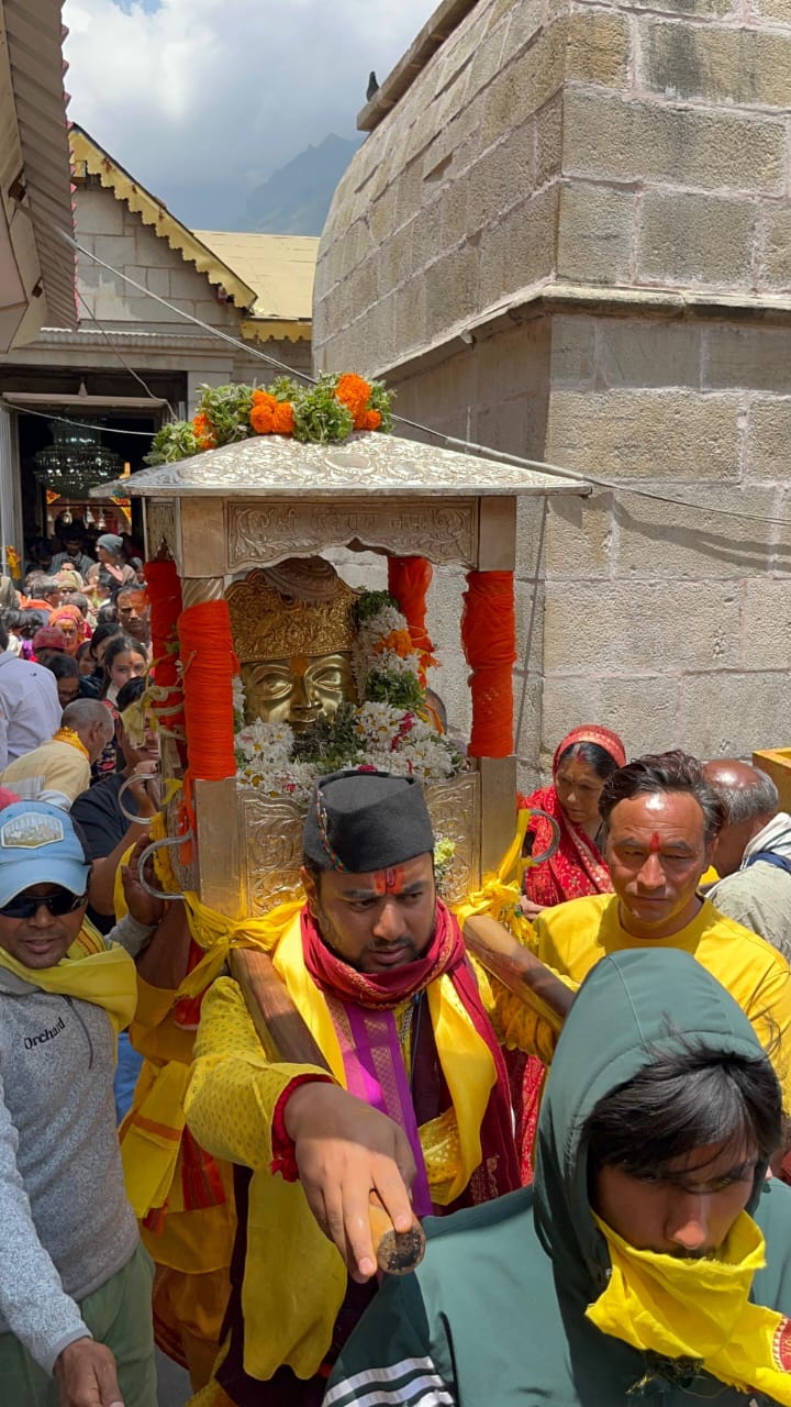 श्री कुबेर जी की ज्येष्ठ पूजा: बदरीनाथ धाम से बामणी गांव तक धार्मिक उत्सव