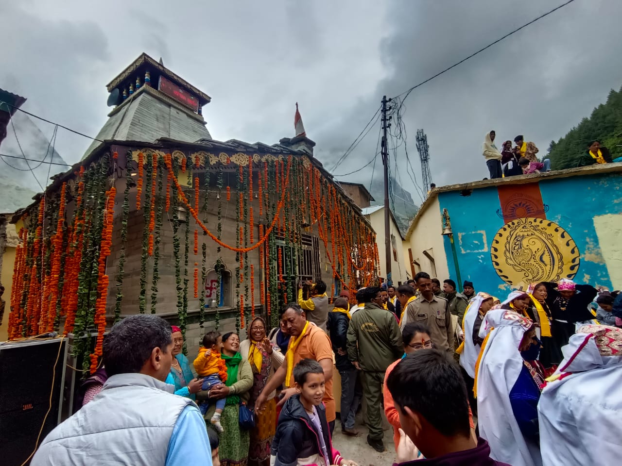 घंटाकर्ण मंदिर के कपाट श्रद्धालुओं के लिए खुले, माणा गांव में तीन दिवसीय जैठ पुजै और सांस्कृतिक कार्यक्रमों की शुरुआत
