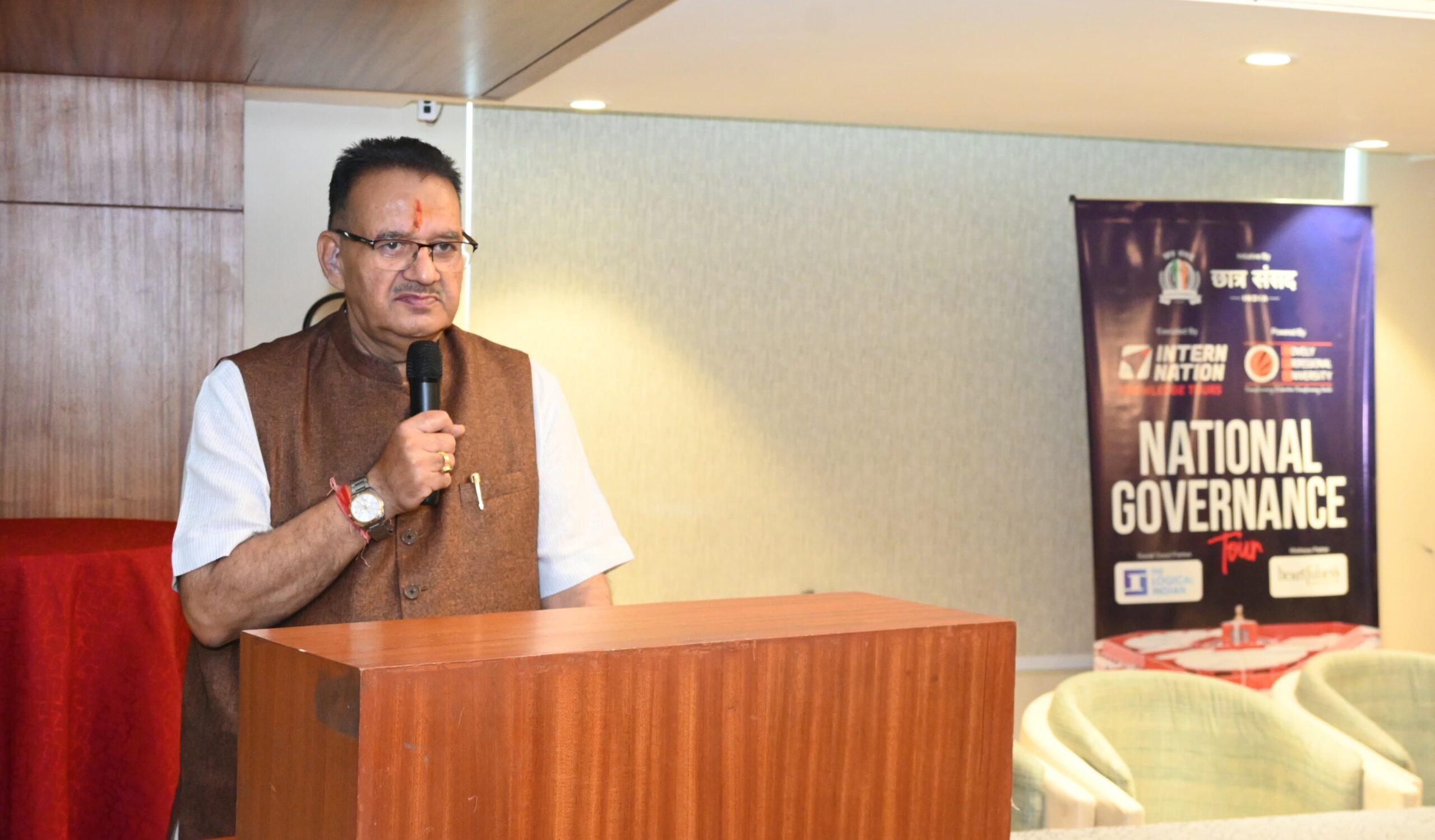 छात्र संसद कार्यक्रम: मंत्री जोशी का युवाओं को संदेश – “उत्तराखंड से दृष्टिकोण लेकर जाएं, सिर्फ यादें नहीं”