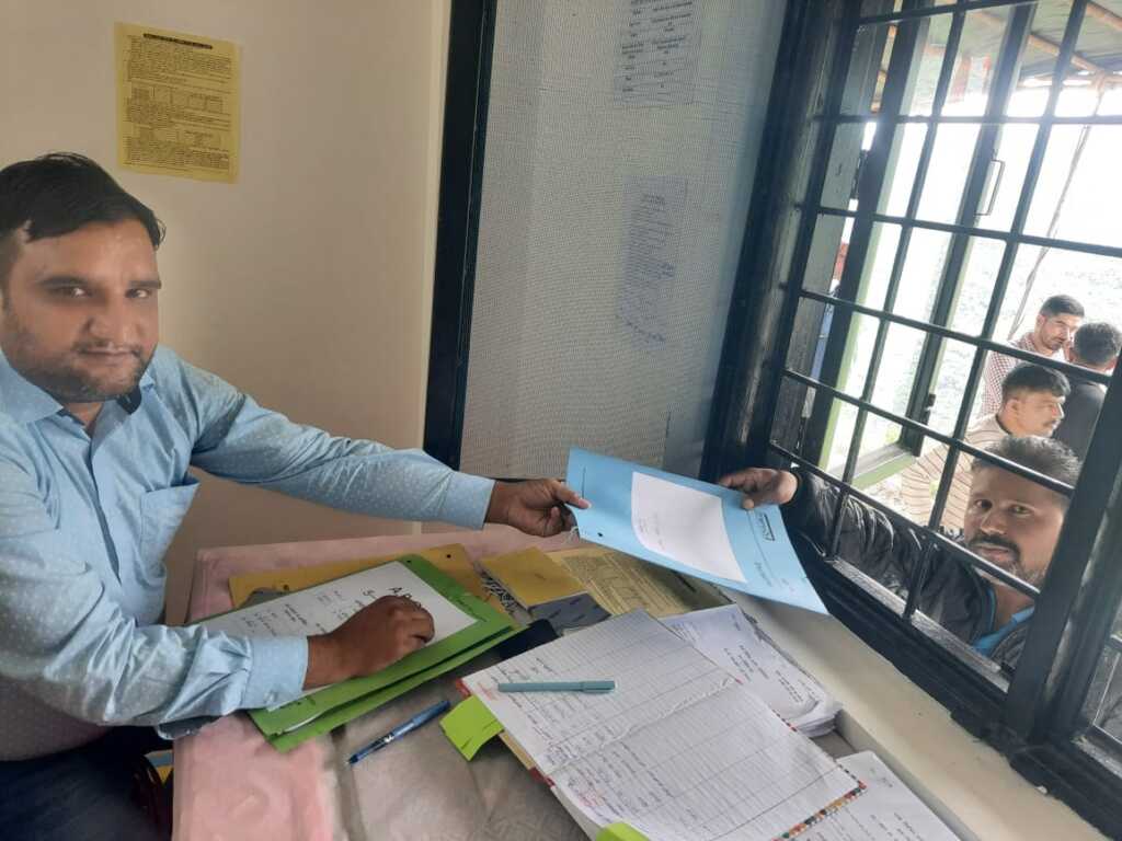 देहरादून में त्रिस्तरीय पंचायत चुनाव की नामांकन प्रक्रिया जारी