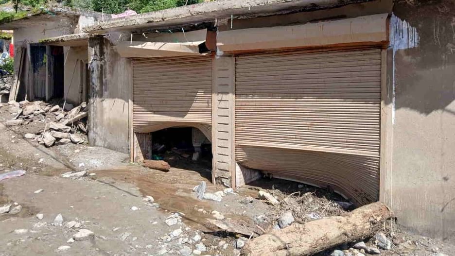 चमोली:  थराली में तबाही के बाद आजीविका का संकट, 96 परिवार बेघर