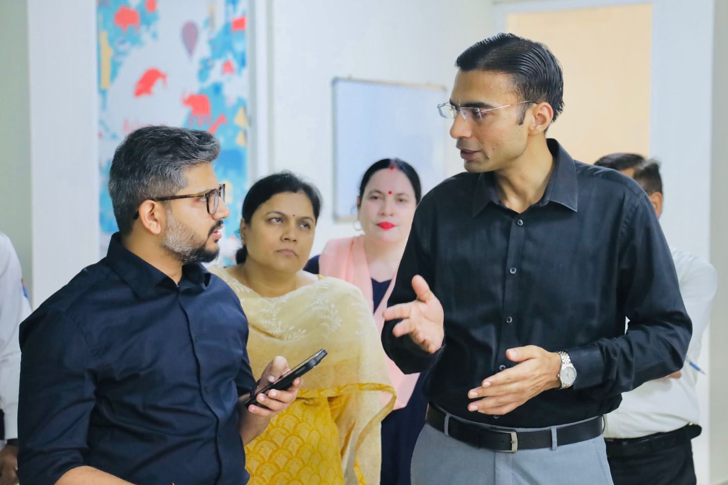 नौनिहाल हमारे समाज की पूंजी, सुरक्षित व शिक्षापरक माहौल देना प्राथमिकता: डीएम