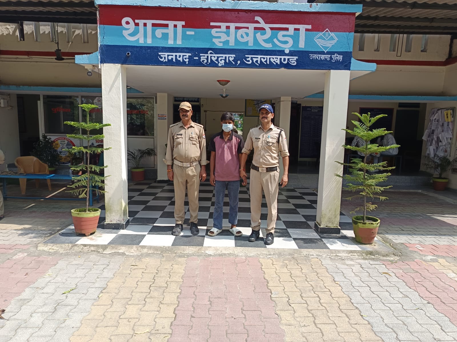 झबरेड़ा पुलिस की बड़ी कार्रवाई: छह माह से फरार दो इनामी आरोपी गिरफ्तार