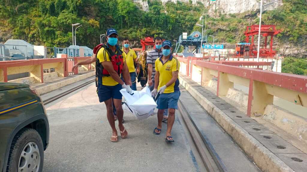 देहरादून: कोटी ईछड़ी डेम से SDRF ने बरामद किया किशोरी का शव
