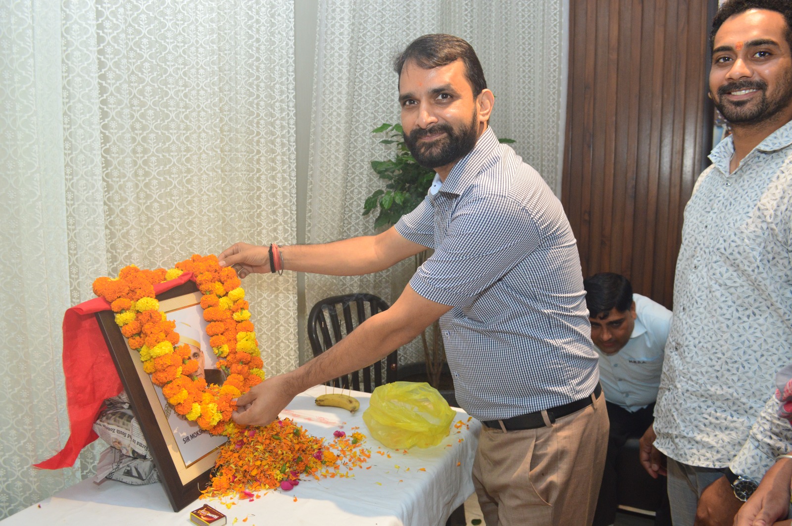 हरिद्वार रुड़की विकास प्राधिकरण मे  मनाया गया अभियंता दिवस
