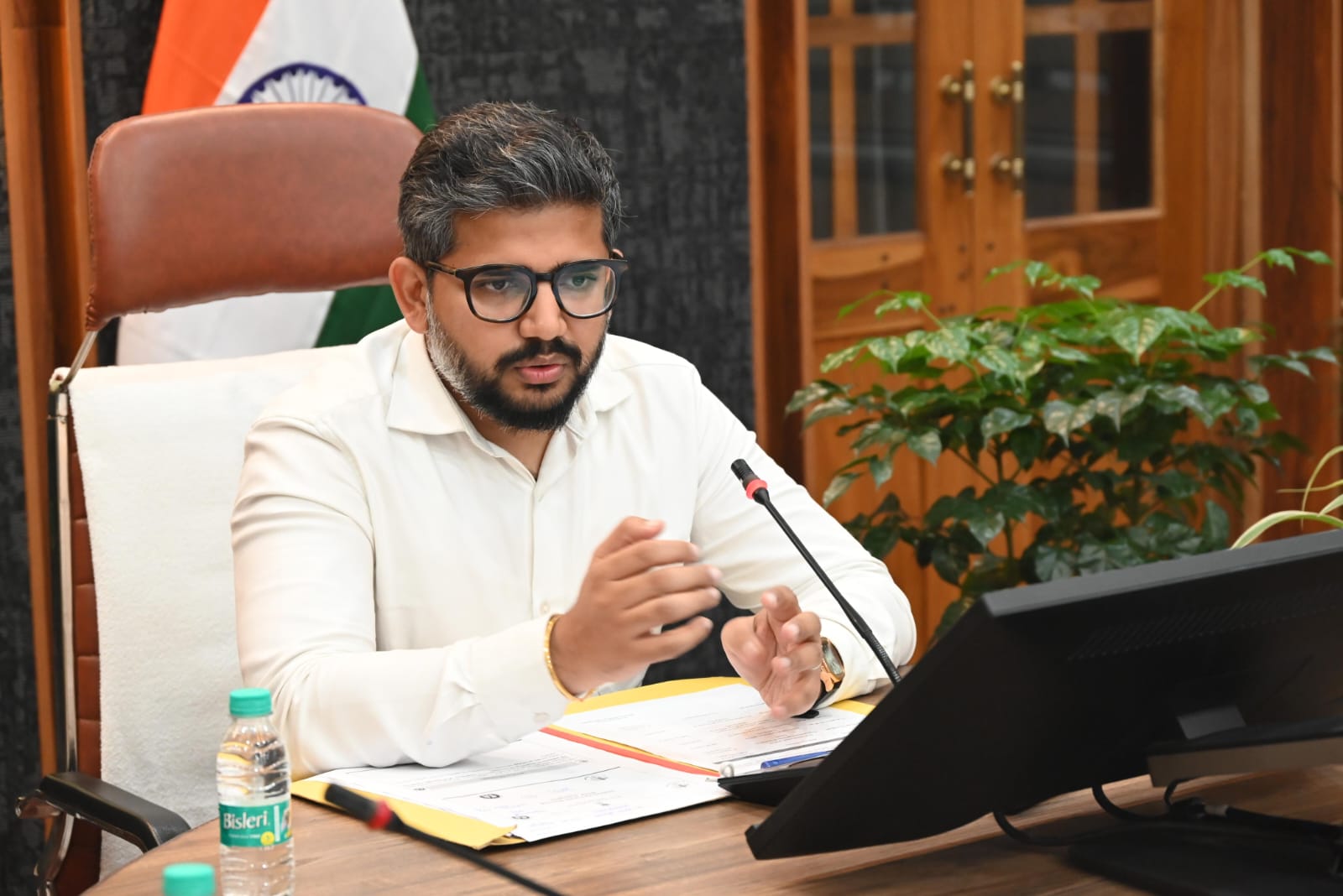 सीडीओ ने की टीबी उन्मूलन कार्यक्रम की समीक्षा, सघन अभियान चलाने के दिए निर्देश