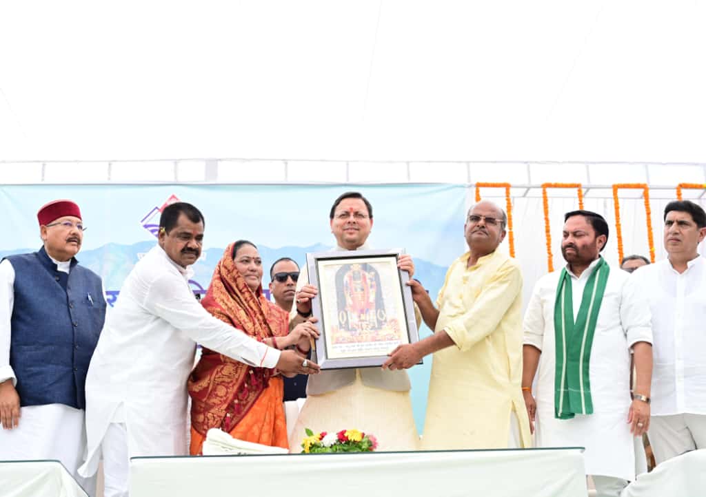मुख्यमंत्री पुष्कर सिंह धामी ने रामपुर तिराहा शहीदों को दी श्रद्धांजलि, शहीद स्थल का होगा री-डेवलपमेंट