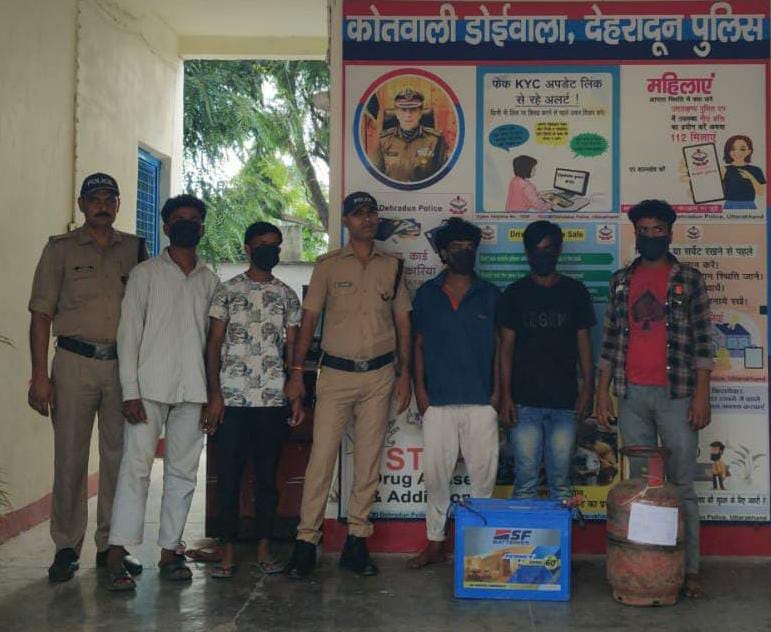 डोईवाला क्षेत्र में हुई चोरी की घटना का दून पुलिस ने किया खुलासा
