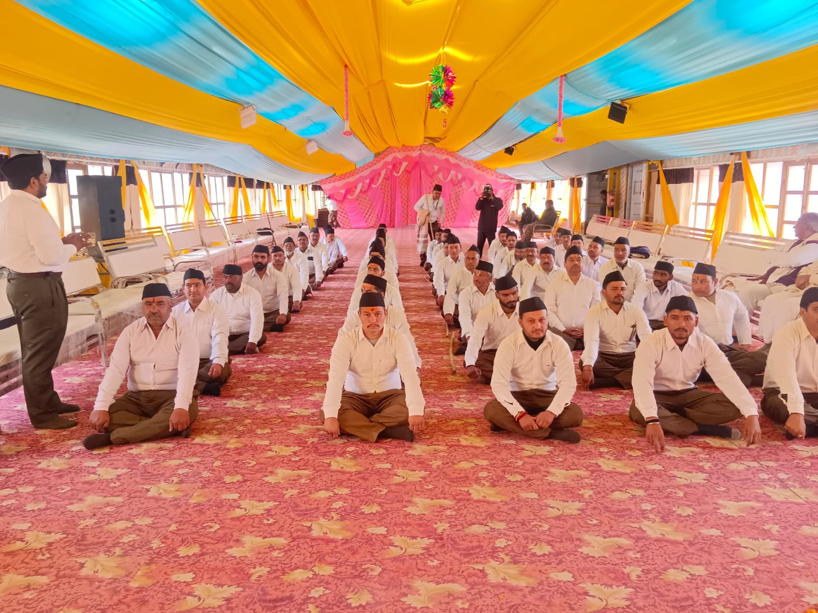 आरएसएस शताब्दी वर्ष पर बदरीनाथ धाम में भव्य पथ संचलन