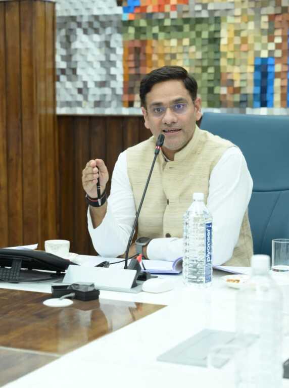 प्रभारी मंत्री सौरभ बहुगुणा ने आपदा प्रभावित क्षेत्रों का किया जायजा, अधिकारियों को दिए आवश्यक दिशा-निर्देश