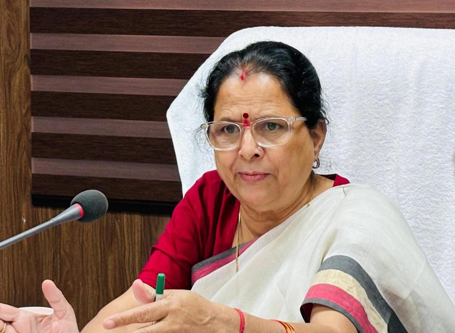 देहरादून में निजी अस्पताल पर लापरवाही के गंभीर आरोप, महिला की मौत के बाद हंगामा – महिला आयोग ने लिया संज्ञान