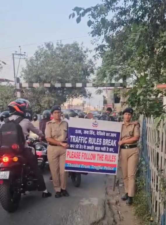 दून पुलिस की अनोखी पहल — प्यार से सिखाया ट्रैफिक रूल्स का पाठ