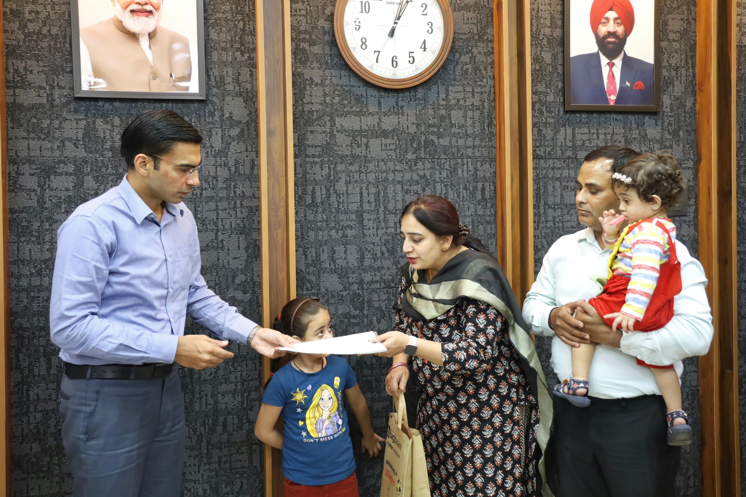 खुंदक में इडिफाई स्कूल शिक्षिका कनिका का महीनों से नहीं जारी कर रहा था वेतन;