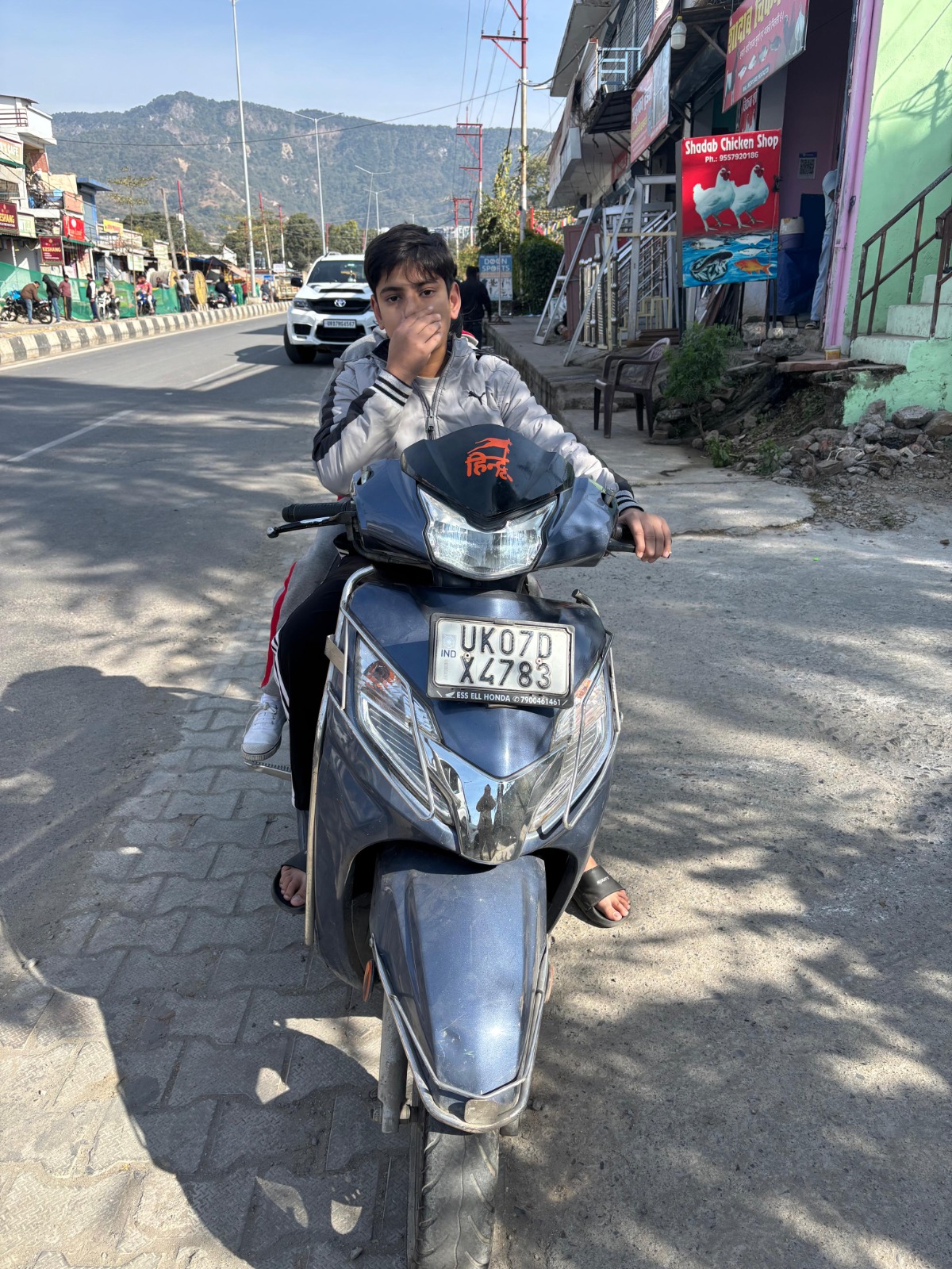 नाबालिग वाहन चालकों पर परिवहन विभाग की सख्त कार्रवाई, अभिभावकों को किया जा रहा चेतावनी
