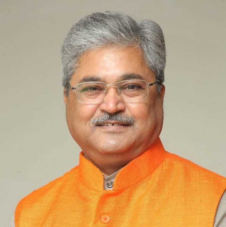 दुष्यंत गौतम ने लगाए आपराधिक साजिश के आरोप, 47 सोशल मीडिया चैनलों पर रोक लगाने की मांग
