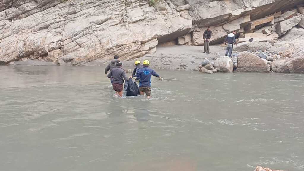 जनपद रुद्रप्रयाग, सिंगोली-भटवाड़ी जल विद्युत परियोजना क्षेत्र से एसडीआरएफ द्वारा किया गया शव बरामद.