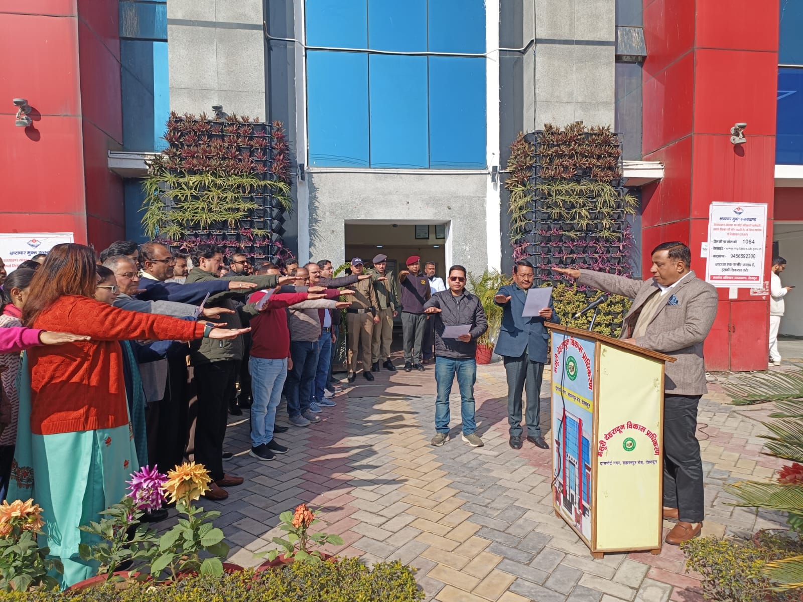 Dehradun:लोकतंत्र की मजबूती में मतदाता की निर्णायक भूमिका “बंशीधर तिवारी”.