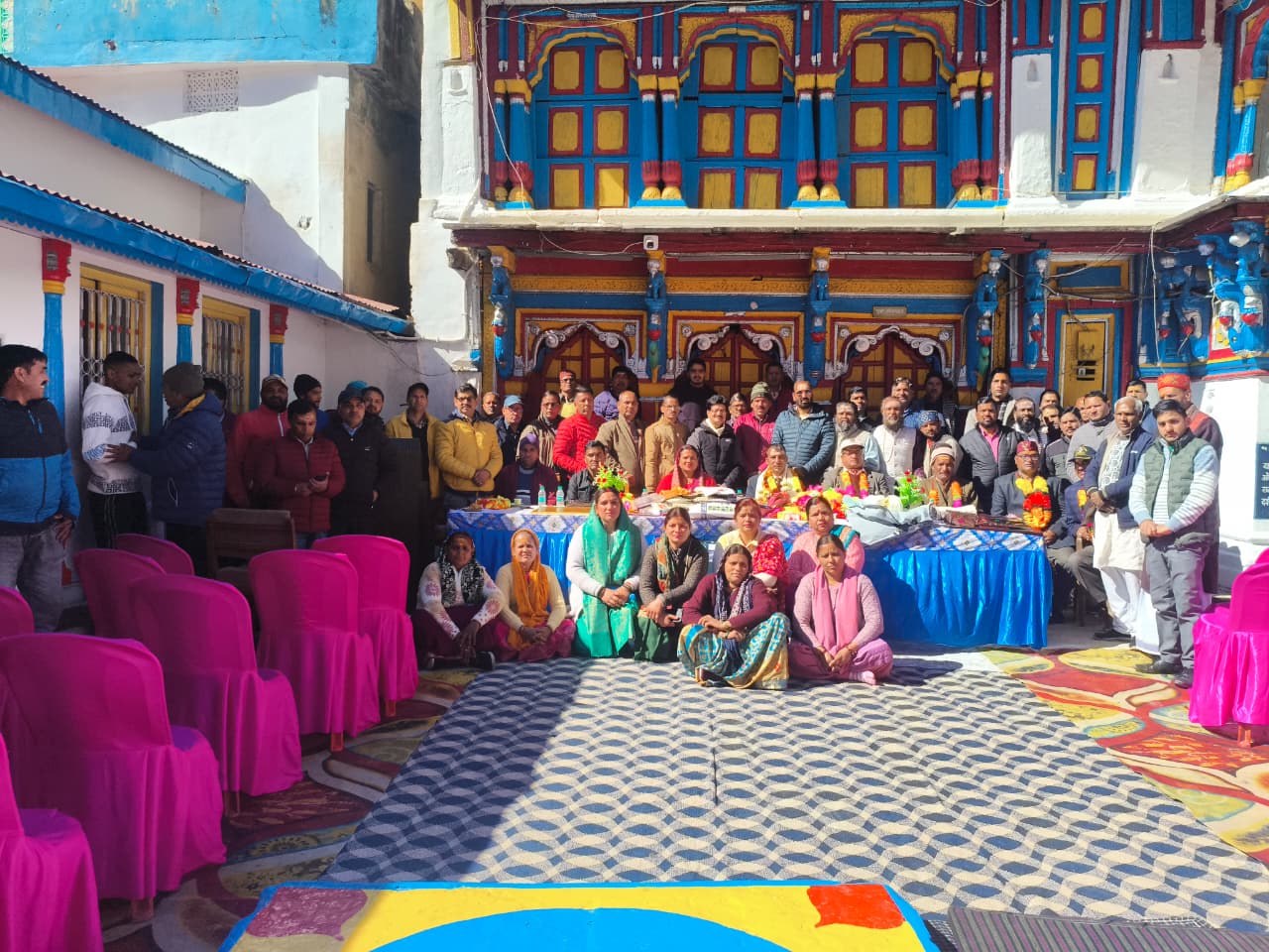 श्री बदरीनाथ केदारनाथ मंदिर समिति   में कार्यरत रहे मंदिर समिति फार्मेसिस्ट लोकेंद्र रिवाड़ी तथा सहायक मुकुन्द सिंह पंवार  हुए सेवानिवृत्त .