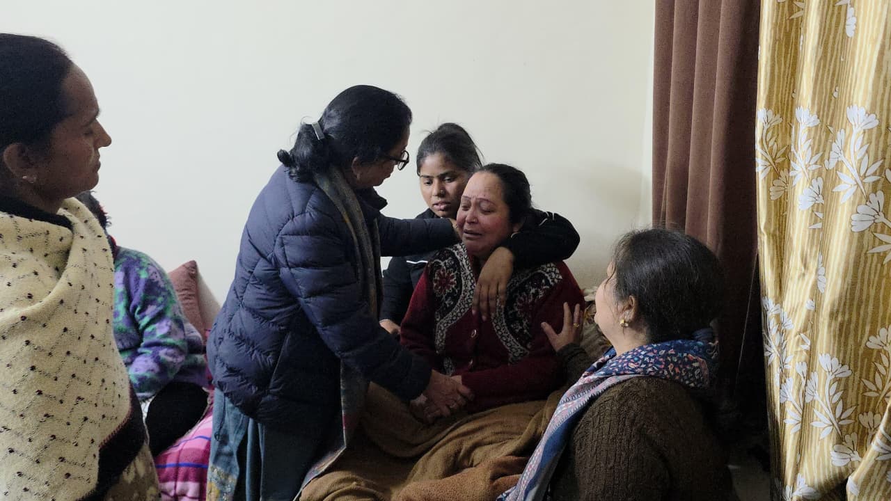 ​देहरादून के मछली बाजार में युवती की निर्मम हत्या का राज्य महिला आयोग द्वारा स्वतः संज्ञान; वरिष्ठ पुलिस अधीक्षक को सख्त कार्रवाई के निर्देश