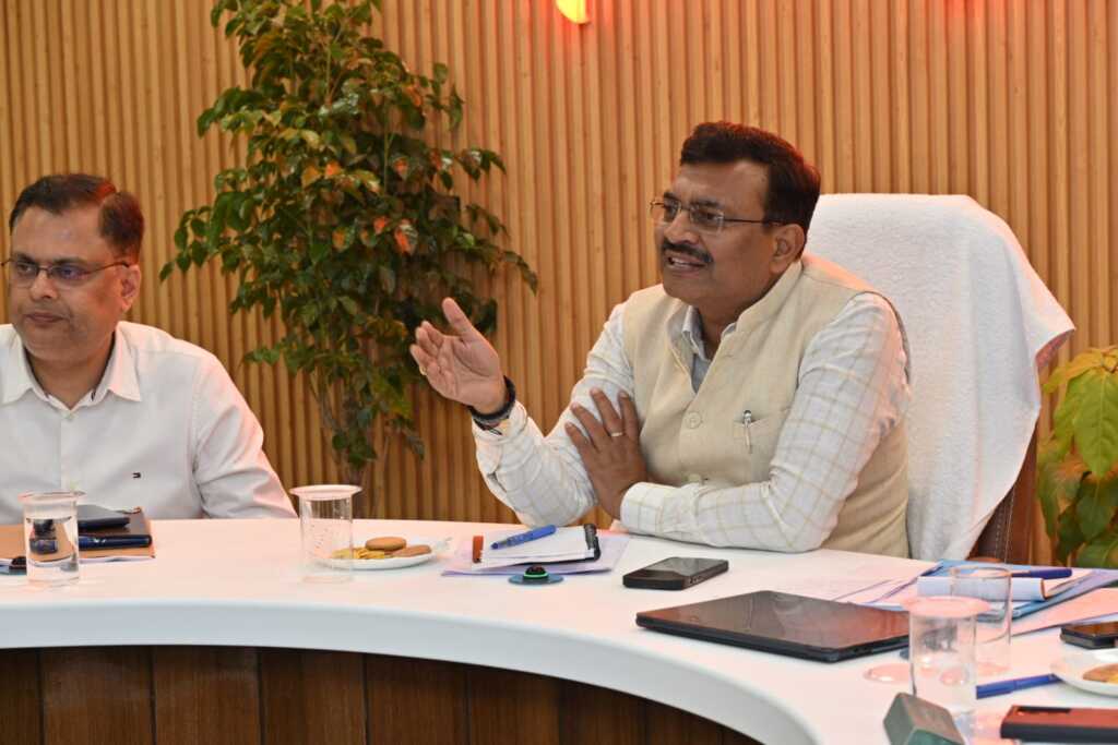 मुख्य सचिव ने की कुंभ मेला-2027 की तैयारियों की समीक्षा.
