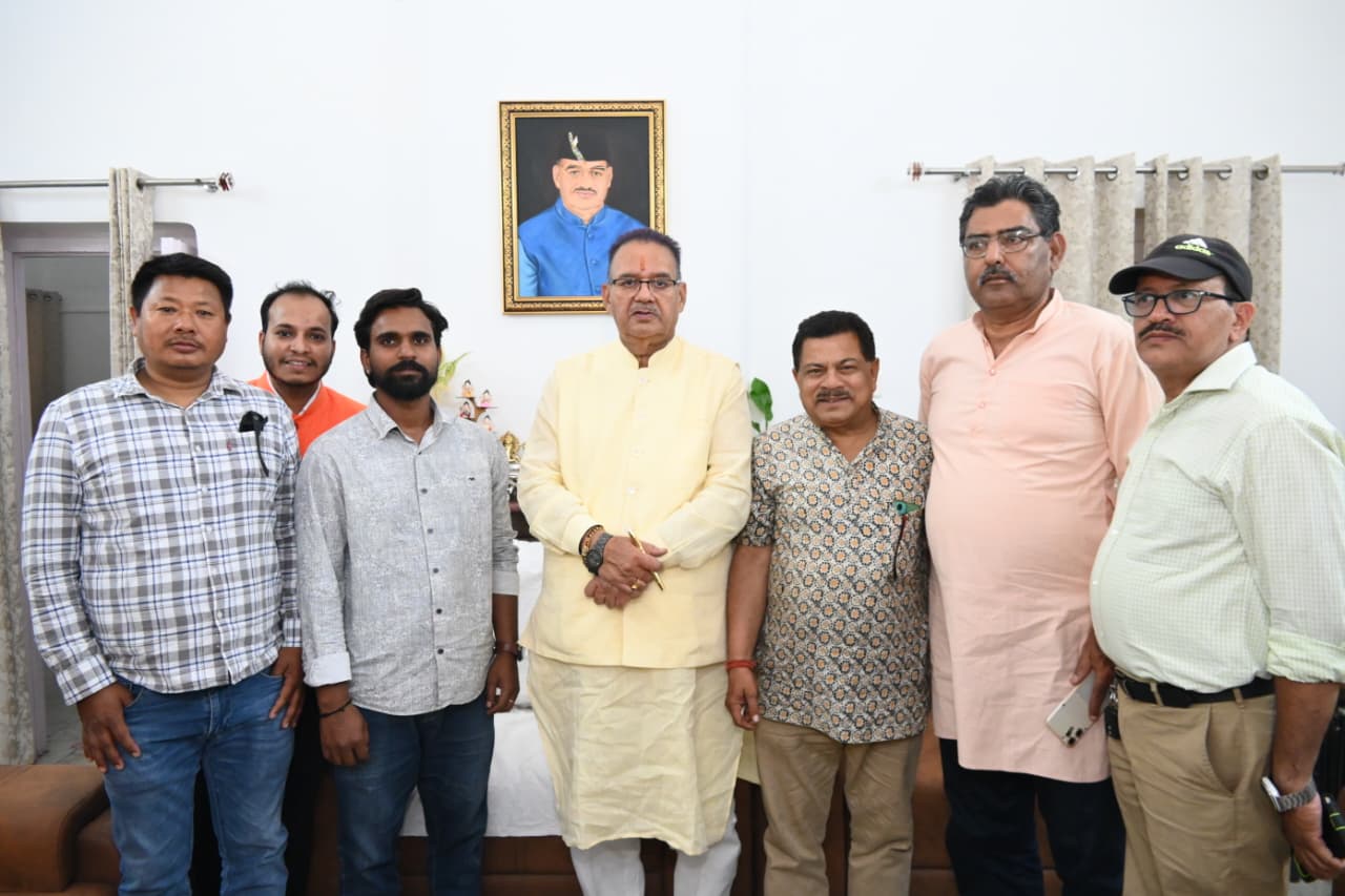 कैनाल रोड पर वाइन शॉप का विरोध, स्थानीय लोगों ने मंत्री से लगाई गुहार