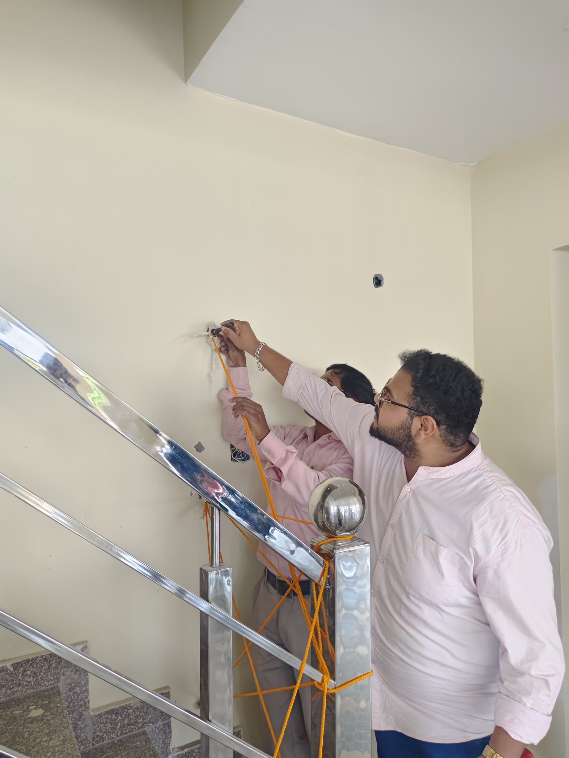 ऋषिकेश में एमडीडीए का सख्त एक्शन, अवैध बहुमंजिला निर्माणों पर चला सीलिंग अभियान.