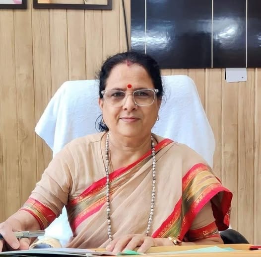 सोशल मीडिया पर अशोभनीय टिप्पणियों पर सख्त एक्शन, कुसुम कंडवाल ने लिया संज्ञान