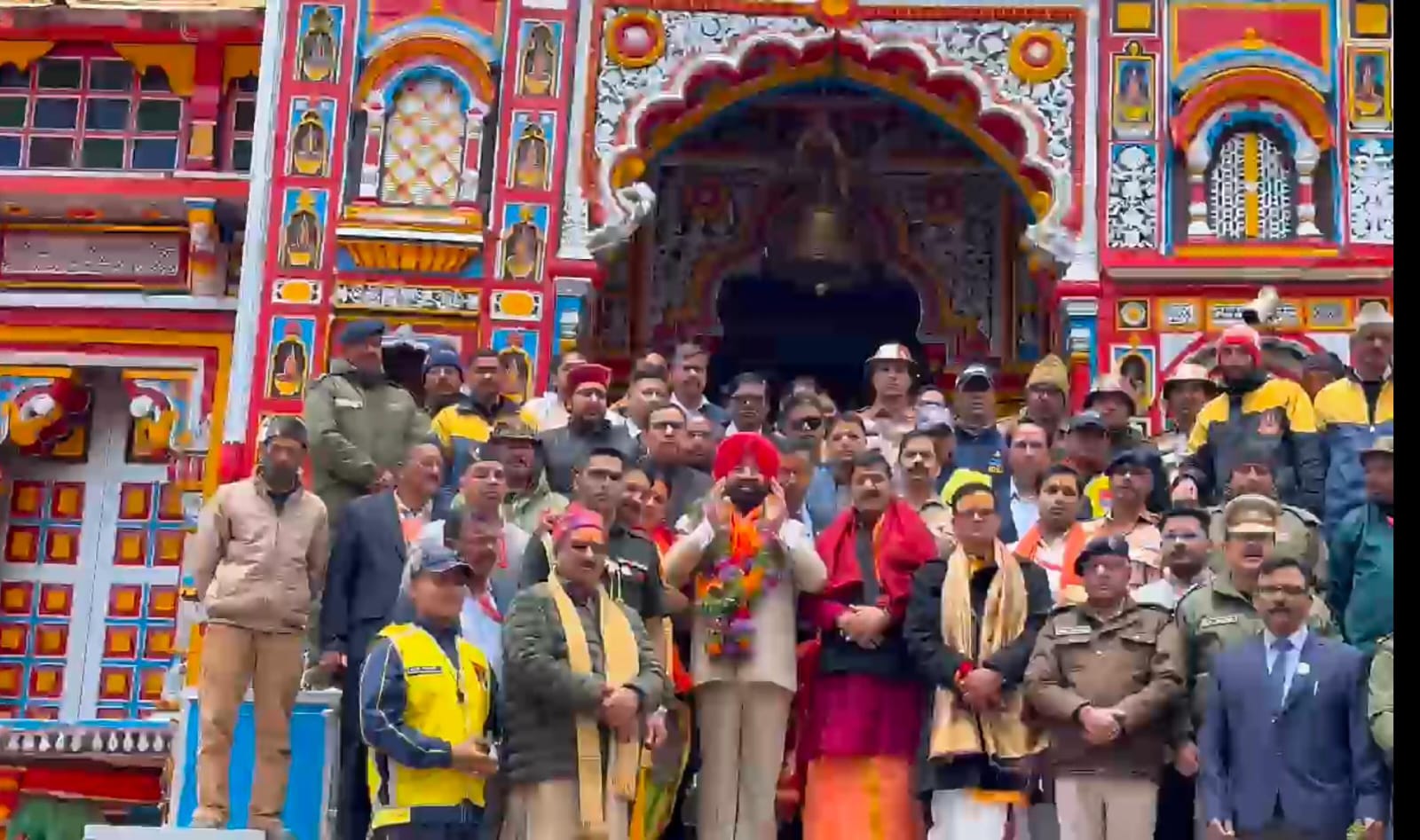 राज्यपाल गुरमीत सिंह ने किए बदरीविशाल के दर्शन
