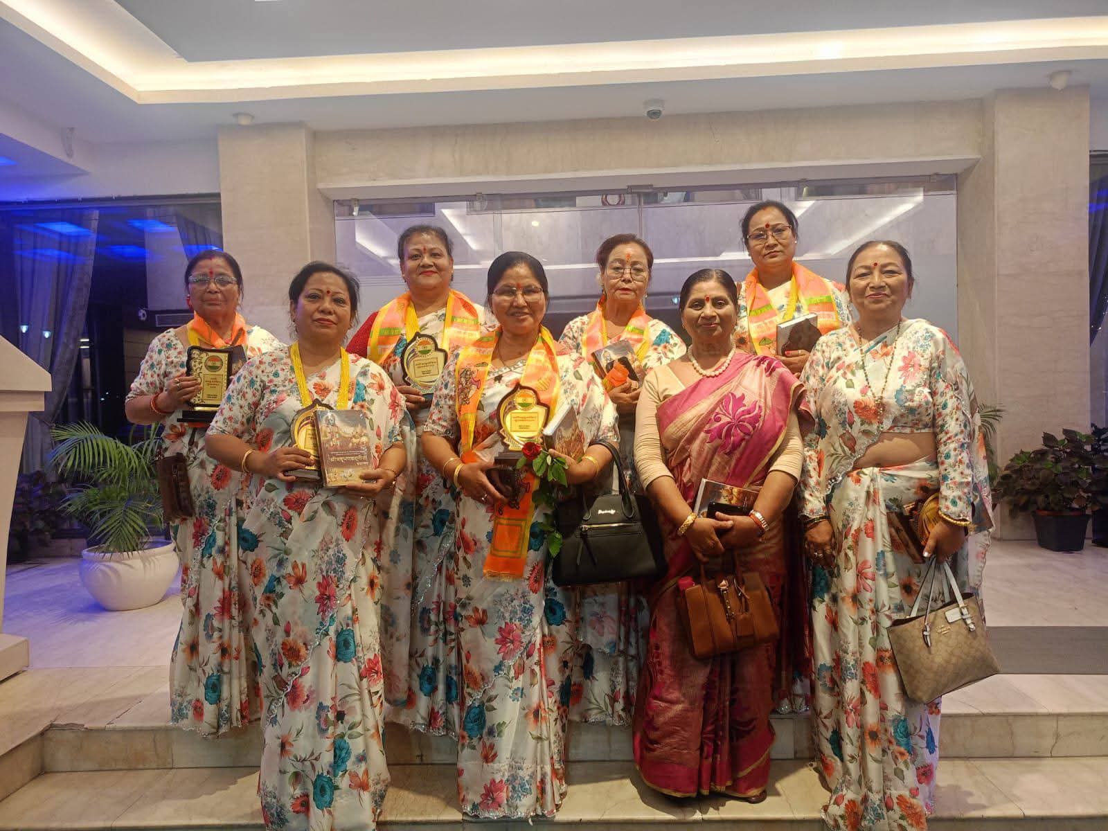 तीन दिवसीय गोरखा हिमालयन फेस्टिवल के सफल आयोजन में उत्कृष्ट योगदान पर  शहीद मेजर दुर्गा मल्ल मैमोरियल ट्रस्ट की पदाधिकारियों को मिला सम्मान
