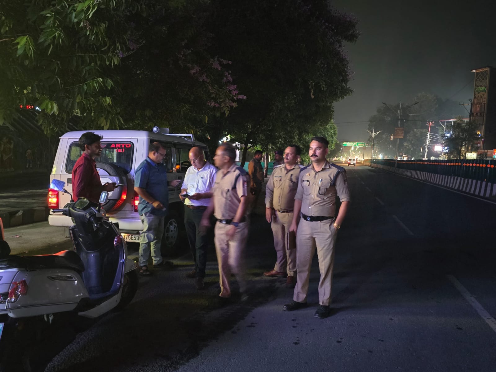 परिवहन विभाग द्वारा देर रात्रि सघन प्रवर्तन एवं सड़क सुरक्षा अभियान, 42 चालान एवं 10 वाहन बंद