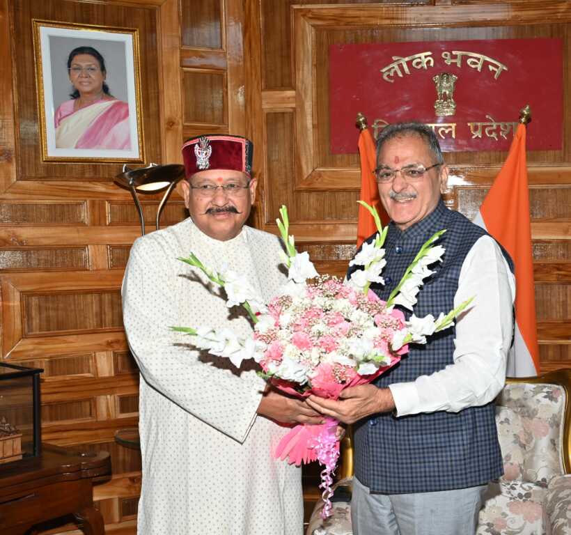 सतपाल महाराज ने की हिमाचल के राज्यपाल से शिष्टाचार भेंट