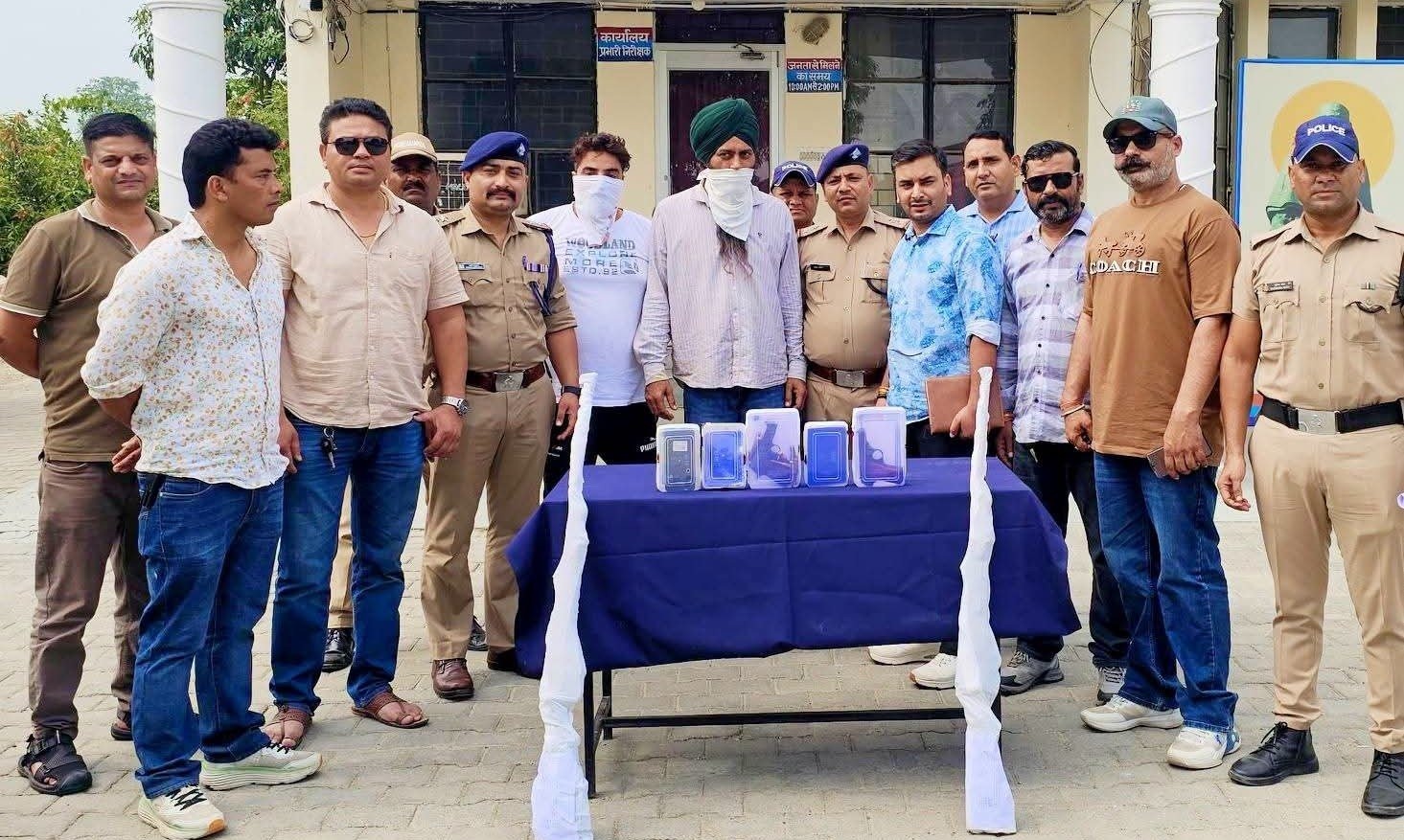 काशीपुर पुलिस की बड़ी करवाई : दो आरोपियों के पास से अवैध तमंचे और कारतूस बरामद