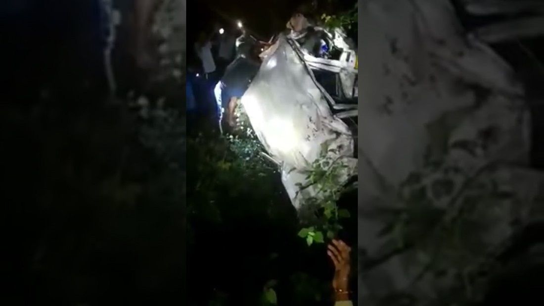 उत्तराखंड में यमकेश्वर रोड बड़ेथ में देर रात्री को वाहन दुर्घटनाग्रस्त, दो घायल.