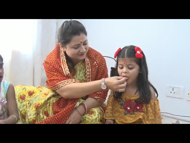मुख्यमंत्री पुष्कर सिंह धामी ने यूँ किया पत्नी संग कन्या-पूजन,देखिए वीडियो