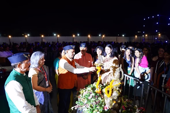 Zenith 2025 में बॉलीवुड गायक दर्शन रावल का चला जादू