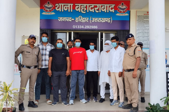 पूर्व जिला पंचायत सदस्य ने रची खुद की हत्या की साजिश, जमीनी रंजिश में दिया 30 लाख की सुपारी — छह गिरफ्तार