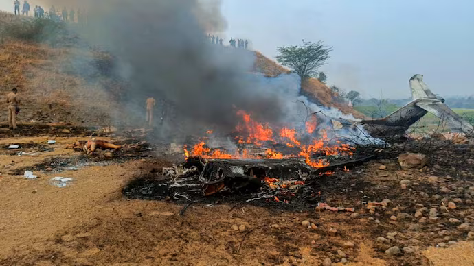 अजित पवार प्लेन क्रैश: पायलट ने कहा था- ‘रनवे दिख गया’, फिर 1 मिनट में क्या हुआ? विमानन मंत्रालय की रिपोर्ट में खुलासा