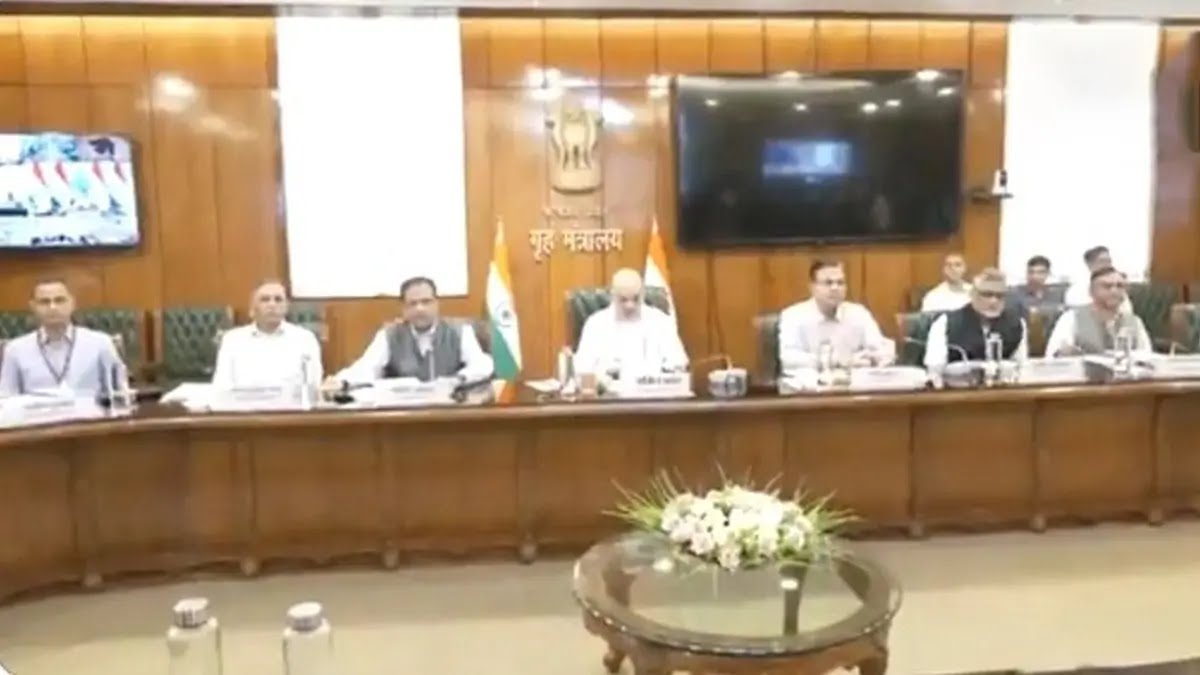 सीमा पर तनाव के बीच अमित शाह ने सीमावर्ती राज्यों के मुख्यमंत्रि, डीजीपी और मुख्य सचिवों के साथ की उच्चस्तरीय बैठक, रणनीतिक सुरक्षा पर चर्चा