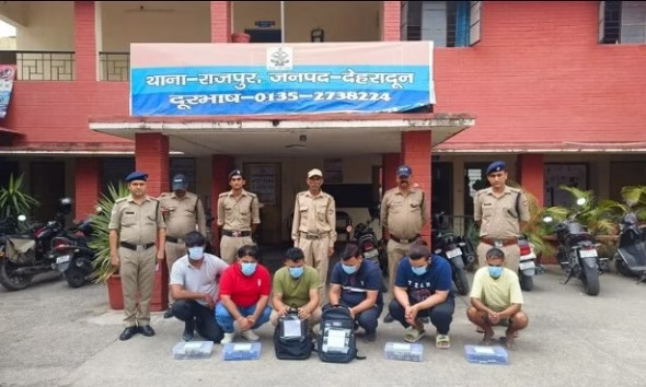 दून SSP की सूचना पर अर्न्तराष्ट्रीय ऑनलाइन सट्टा गिरोह आया पुलिस की गिरफ्त में