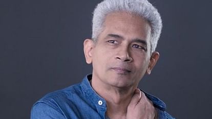 पहलगाम हमले के बाद अतुल कुलकर्णी पहुंचे कश्मीर, लोगों से की आने की अपील, सोशल मीडिया पर हो रही तारीफ