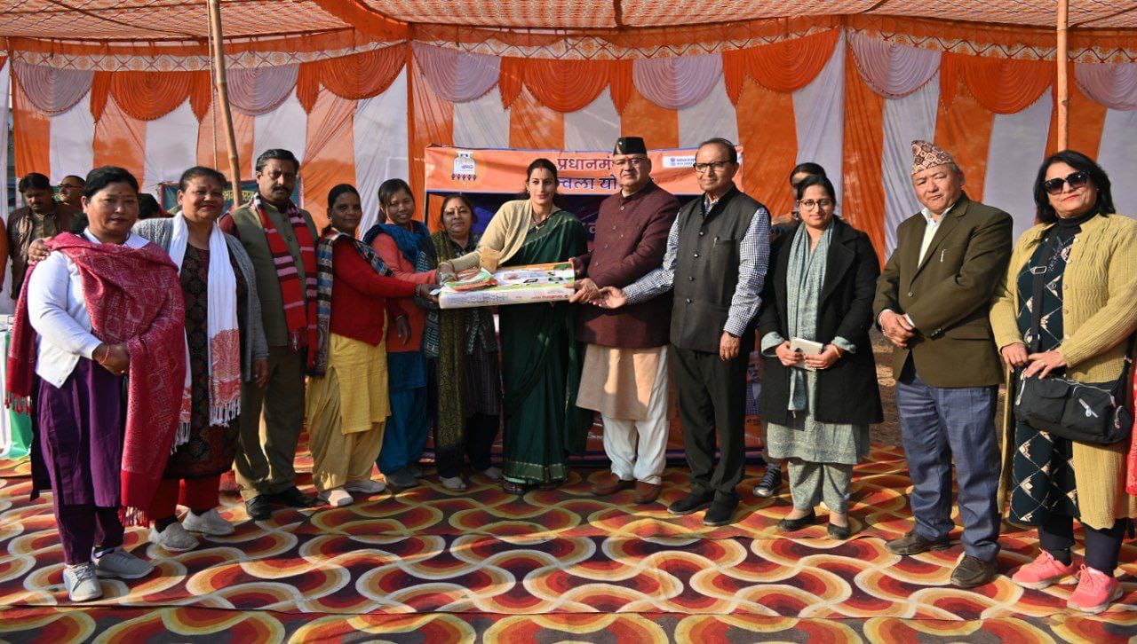 मसूरी विधानसभा क्षेत्र के ग्राम पंचायत विलासपुर कांडली पहुंची, विकसित भारत संकल्प यात्रा स्वागत करते कैबिनेट मंत्री गणेश जोशी