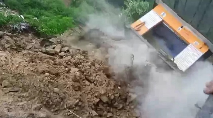 बादल फटने से दो की दर्दनाक मौत