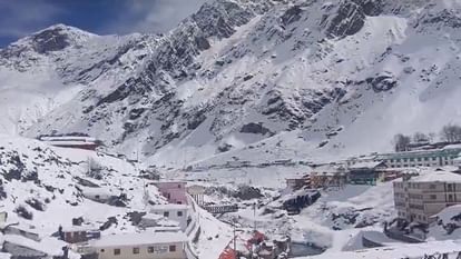 उत्तराखंड मौसम अपडेट: पहाड़ों में आज बारिश और बर्फबारी के आसार, बढ़ेगी ठंड और शीतलहर का असर