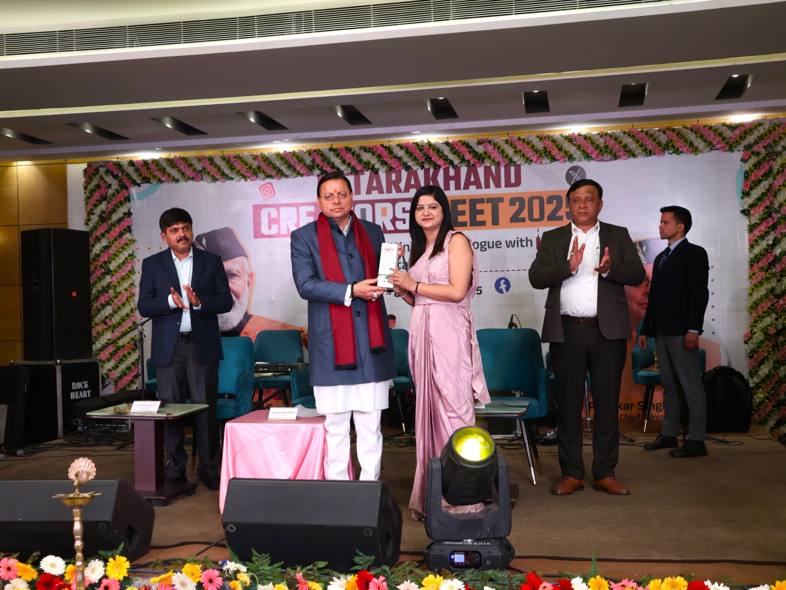C2C लीडरशिप क्रिएटर्स मीट में सीएम ने किया पांच महिला उद्यमियों को सम्मानित