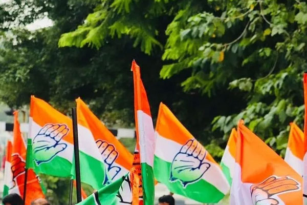 एक गाड़ी में समा गई प्रियतम कांग्रेस