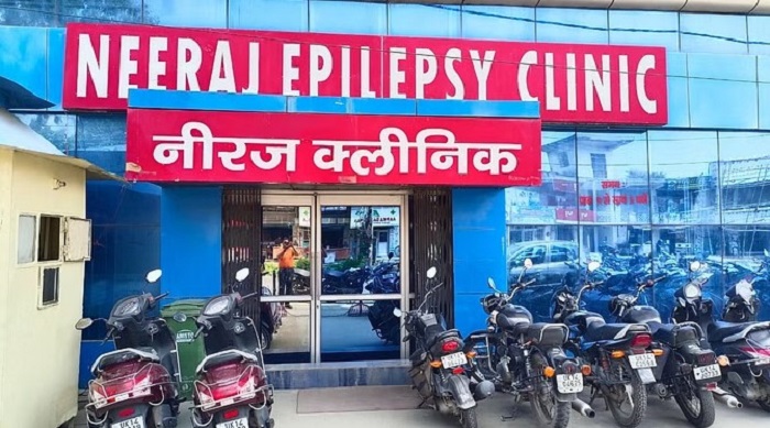 “पुलिस ने वांछित मिर्गी रोग विशेषज्ञ के क्लीनिक पर छापा मारा, डॉक्टर फरार”